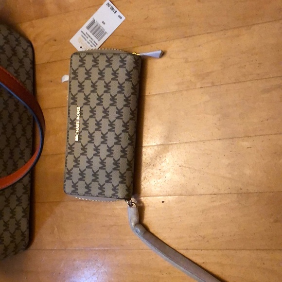 Unused Michael Kors Tote Bag+Jet Set Travel Wallet - Picture 2 of 7